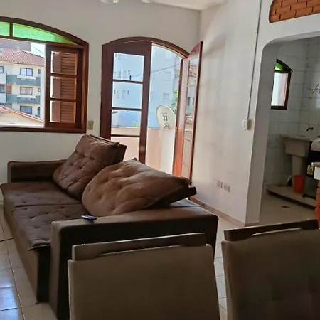 Apartamento COM AR CONDICIONADO no Itaguá em Ubatuba-2